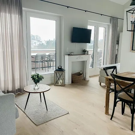 Ferienwohnung The Sun Kiss 아파트 샬베우츠